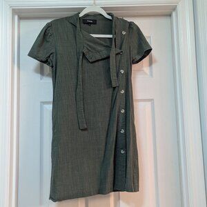 Green dress with pockets